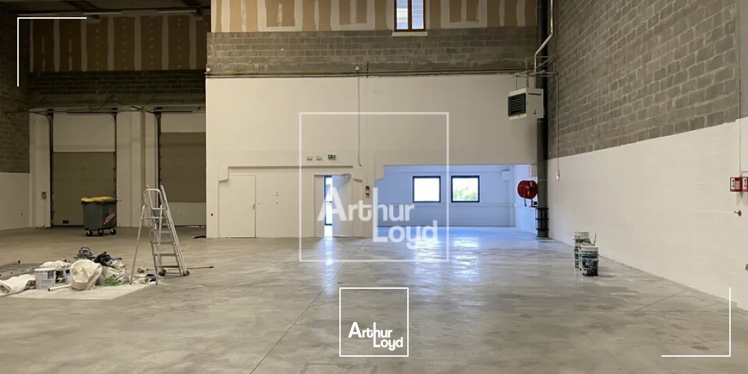 Locaux d'activité & Entrepôts - Location - MOISSY CRAMAYEL - 77550 - 760-760 - 7771553