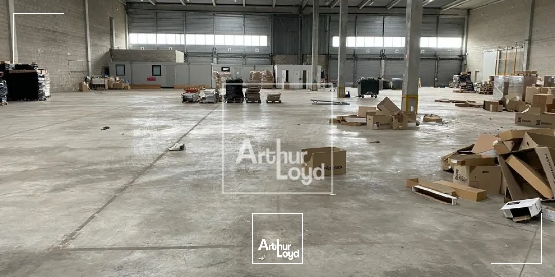 Locaux d'activité & Entrepôts - Location - COMBS LA VILLE - 77380 - 1325-3907 - 7771567