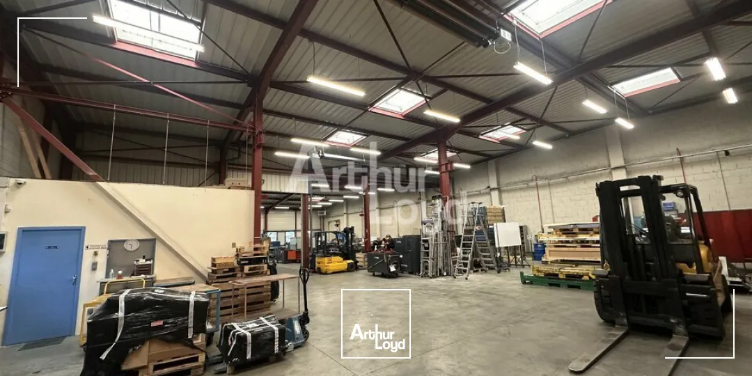 Locaux d'activité & Entrepôts - Location - SAINT JACQUES DE LA LANDE - 35136 - 1300-1300 - 7771626