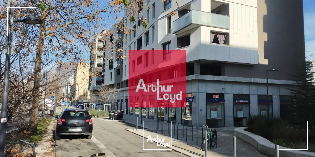 Locaux commerciaux - Location - GRENOBLE - 38100 - 83-83 - 7772318