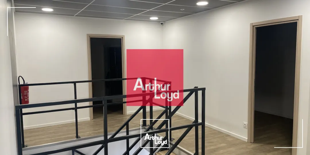 Locaux d'activité & Entrepôts - Location - LE VERSOUD - 38420 - 880-880 - 7772556