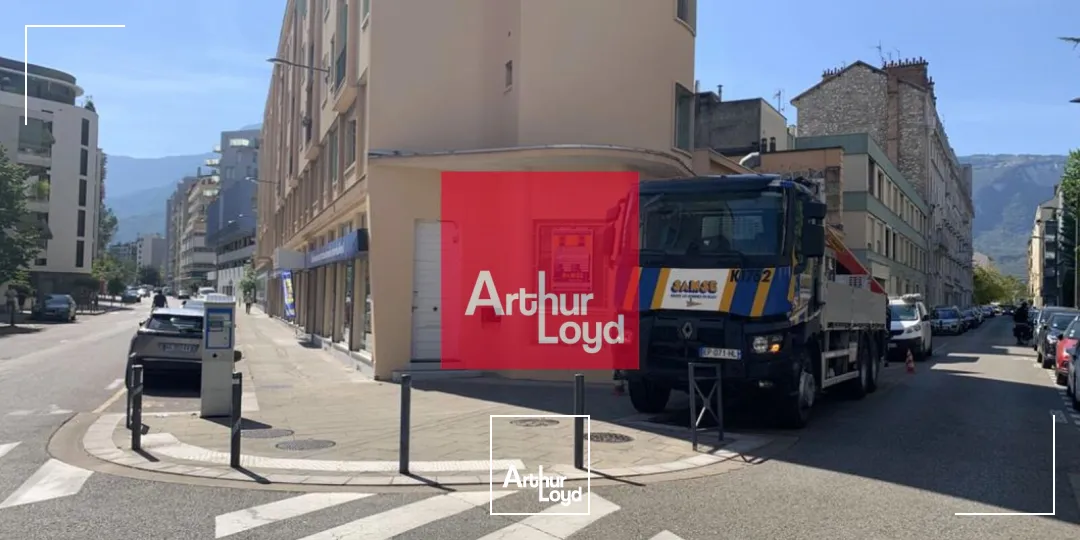 Locaux commerciaux - Location - GRENOBLE - 38000 - 177.3-697.9 - 7772799