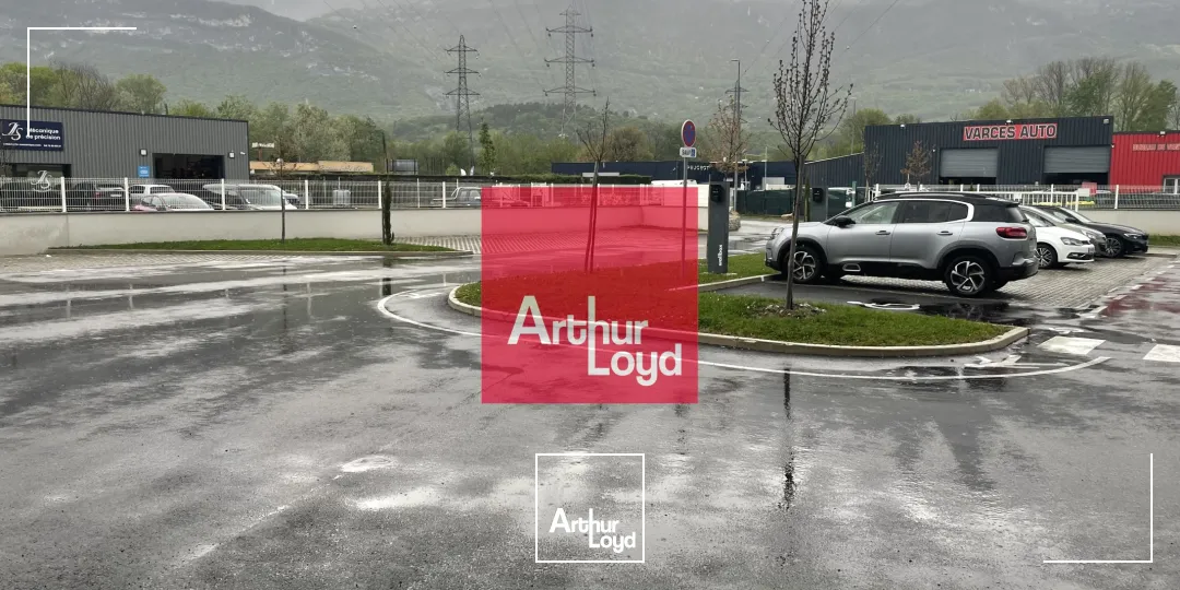 Locaux d'activité & Entrepôts - Location - VARCES ALLIERES ET RISSET - 38760 - 320-320 - 7772942