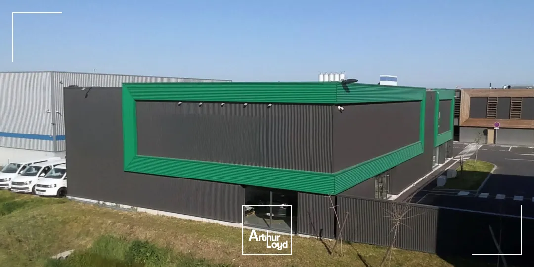 Locaux d'activité & Entrepôts - Vente - LES SORINIERES - 44840 - 810-810 - 7774093