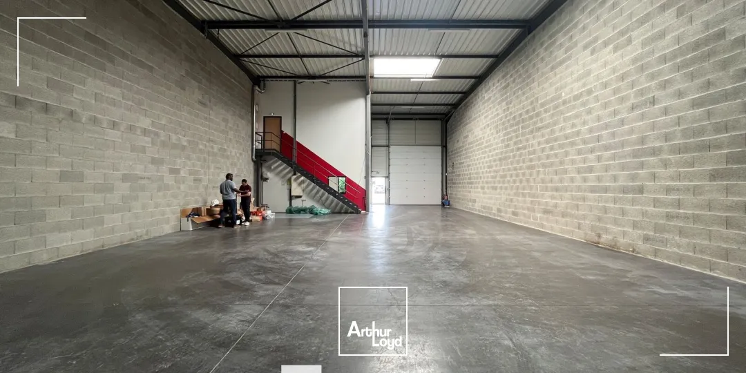 Locaux d'activité & Entrepôts - Location - SAINT PRIEST - 69800 - 340-340 - 7774488