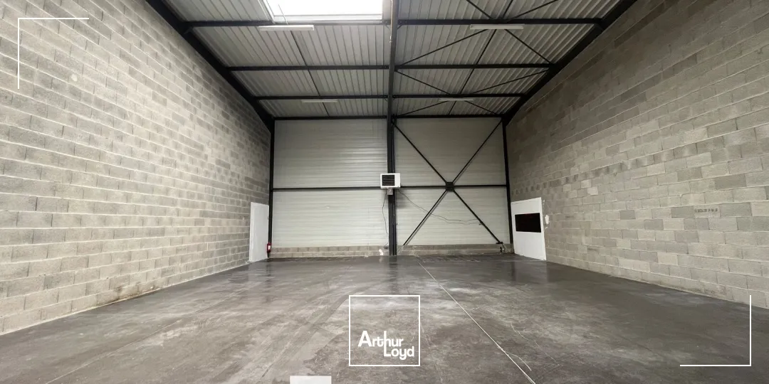 Locaux d'activité & Entrepôts - Location - SAINT PRIEST - 69800 - 340-340 - 7774489