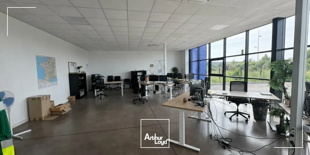 Locaux d'activité & Entrepôts - Vente - CHANCEAUX SUR CHOISILLE - 37390 - 1645-1645 - 7774699