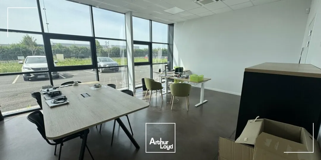 Locaux d'activité & Entrepôts - Vente - CHANCEAUX SUR CHOISILLE - 37390 - 1645-1645 - 7774701