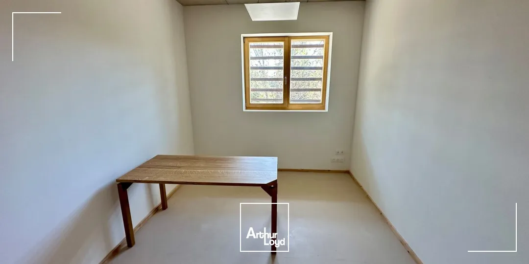 Bureaux - Location - GARDANNE - 13120 - 10-111.65 - 7774750