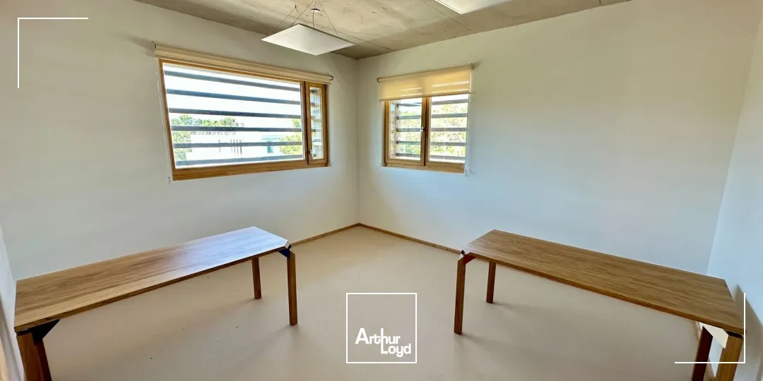 Bureaux - Location - GARDANNE - 13120 - 10-111.65 - 7774742