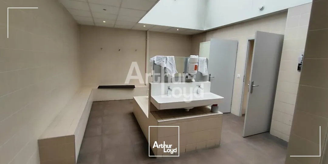 Locaux d'activité & Entrepôts - Location - AIX-LES-BAINS - 73100 - 1200-1200 - 7776872