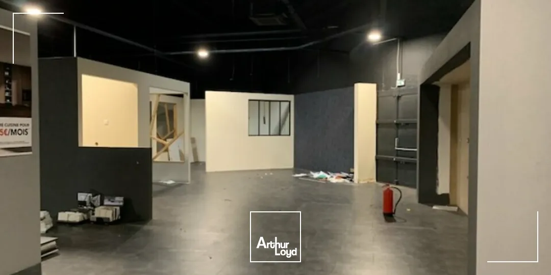 Locaux commerciaux - Location - LES ANGLES - 30133 - 501-501 - 7777351