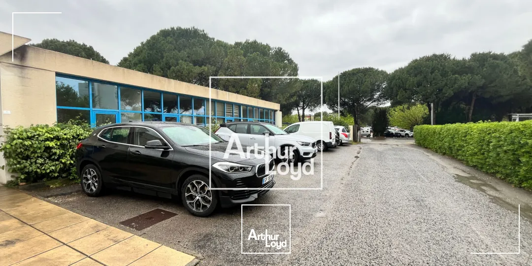 Locaux commerciaux - Location - NIMES - 30900 - 773-773 - 7778553