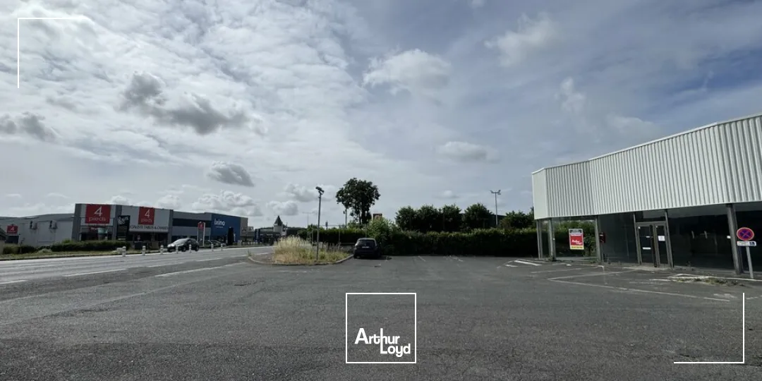 Locaux commerciaux - Location - CHAMBRAY LES TOURS - 37170 - 1000-1000 - 7780282