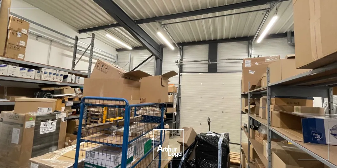 Locaux d'activité & Entrepôts - Location - VENETTE - 60280 - 135-416 - 7782327