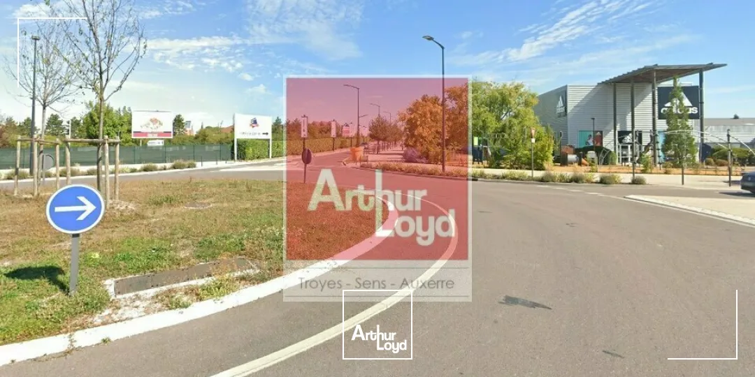 Locaux commerciaux - Vente - PONT-SAINTE-MARIE - 10150 - 709.24-709.24 - 7783254