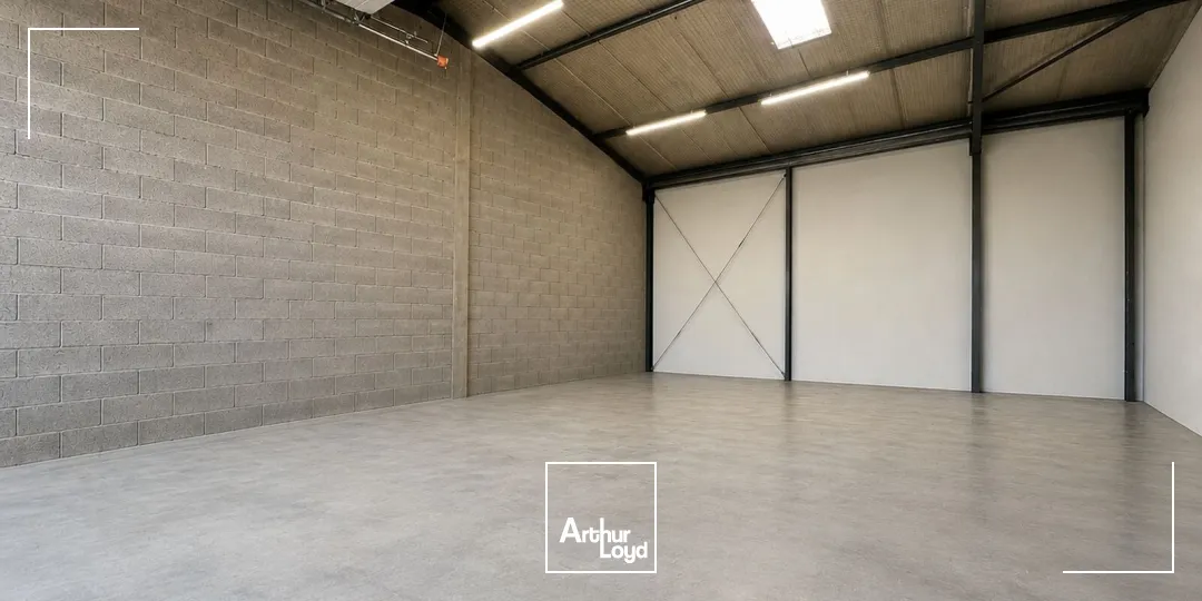 Locaux d'activité & Entrepôts - Location - VITROLLES - 13127 - 86-86 - 7783296
