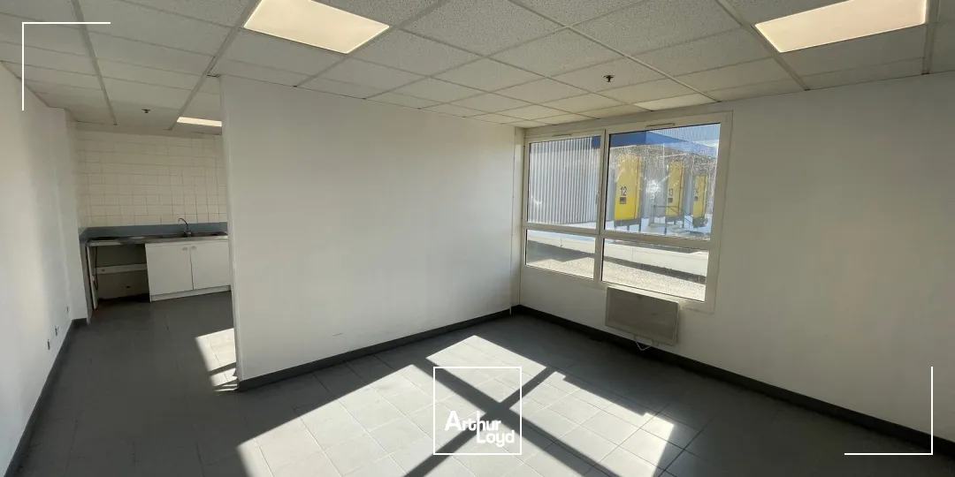 Locaux d'activité & Entrepôts - Location - LE MEUX - 60880 - 7264-16895 - 7783534