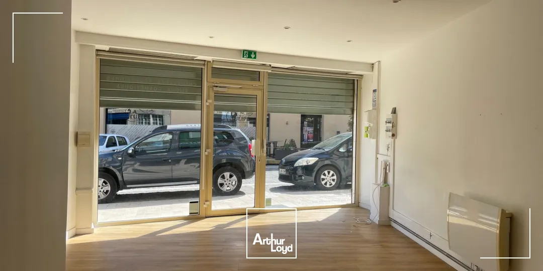 Locaux commerciaux - Location - VILLERS COTTERETS - 02600 - 160-160 - 7784277