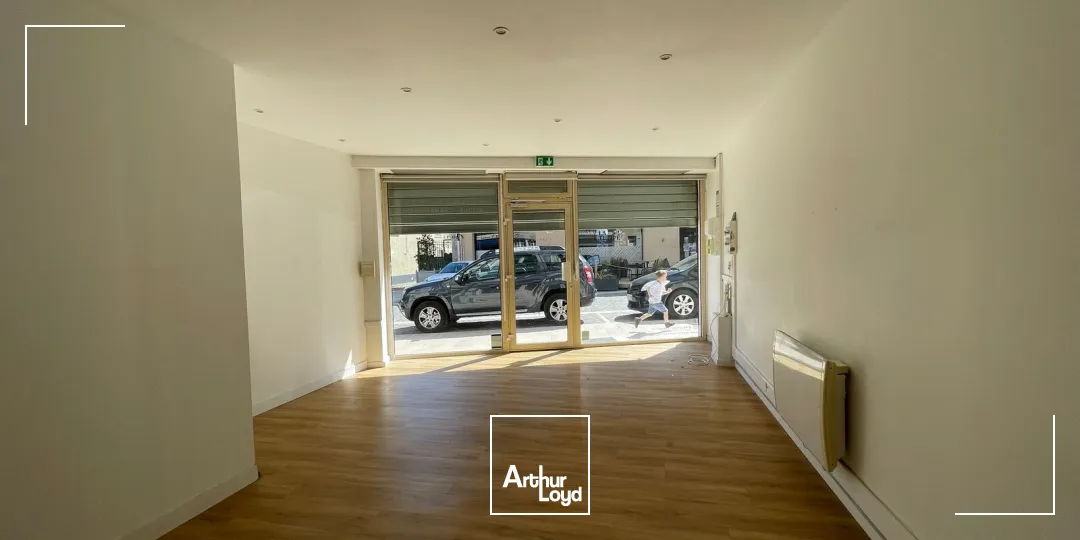 Locaux commerciaux - Location - VILLERS COTTERETS - 02600 - 160-160 - 7784279