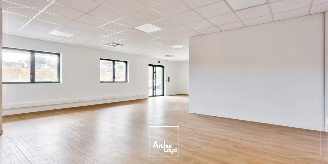 Locaux d'activité & Entrepôts - Location - AMBARES ET LAGRAVE - 33440 - 3498-3498 - 7784400