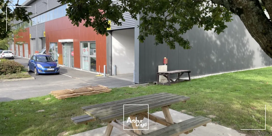 Locaux d'activité & Entrepôts - Location - SAINT ETIENNE DE MONTLUC - 44360 - 366-366 - 7784598