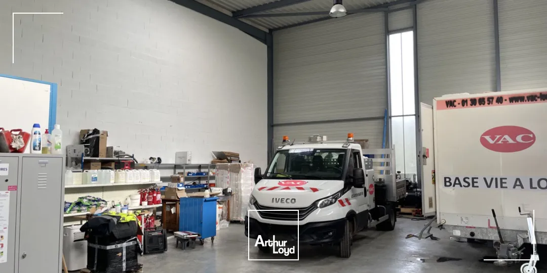 Locaux d'activité & Entrepôts - Location - SAINT ETIENNE DE MONTLUC - 44360 - 366-366 - 7784590