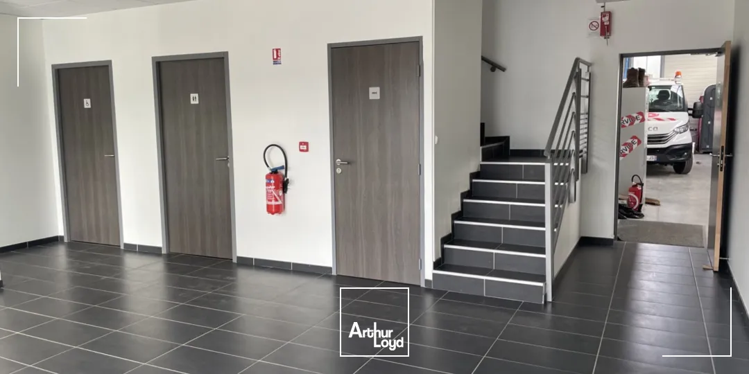 Locaux d'activité & Entrepôts - Location - SAINT ETIENNE DE MONTLUC - 44360 - 366-366 - 7784594