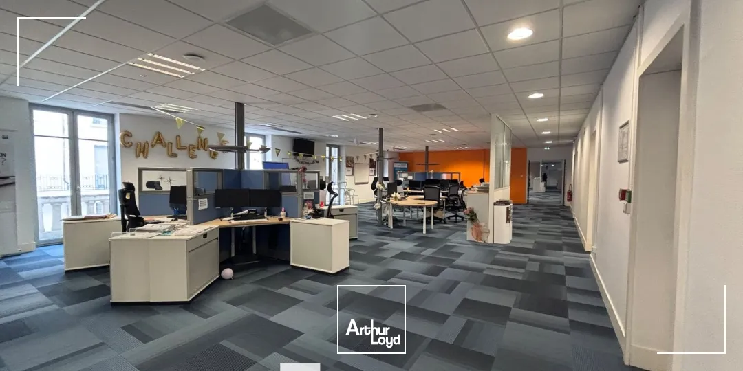 Bureaux - Location - LYON - 69006 - 375-2441 - 7784877