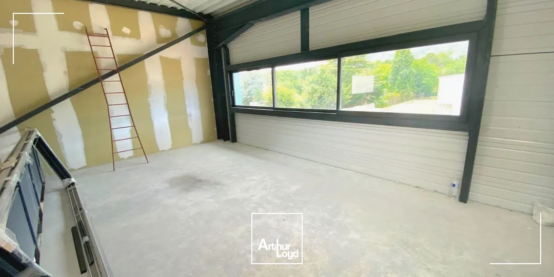Locaux commerciaux - Location - ROQUEVAIRE - 13360 - 107-402 - 7785633