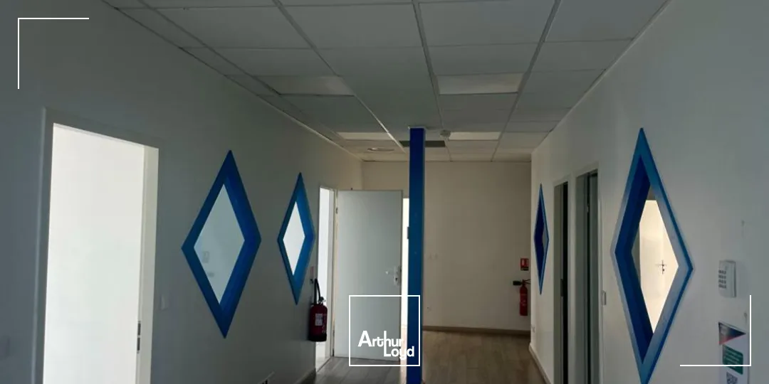Bureaux - Location - Baie Mahault - 97122 - 0-0 - 7785975