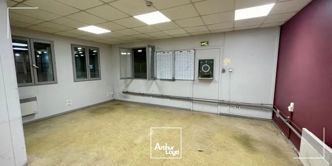 Locaux d'activité & Entrepôts - Location - SAINT PIERRE LES ELBEUF - 76320 - 2000-7600 - 7786386