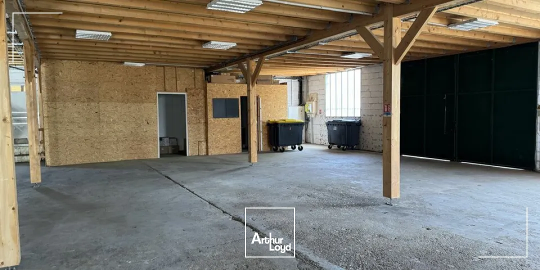 Locaux d'activité & Entrepôts - Location - SAINT-CYR-SUR-LOIRE - 37540 - 600-600 - 7788139
