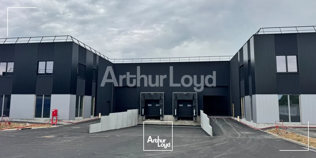 Locaux d'activité & Entrepôts - Location - LYS LEZ LANNOY - 59390 - 303-6880 - 7788617