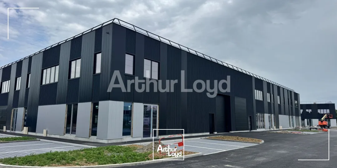 Locaux d'activité & Entrepôts - Location - LYS LEZ LANNOY - 59390 - 303-6880 - 7788615