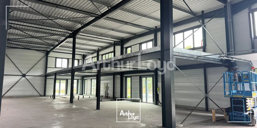Locaux d'activité & Entrepôts - Location - LYS LEZ LANNOY - 59390 - 303-6880 - 7788619