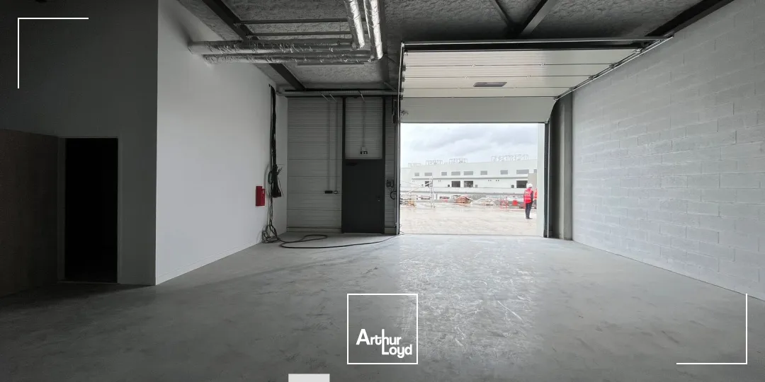 Locaux d'activité & Entrepôts - Location - VENISSIEUX - 69200 - 360-8618 - 7788836