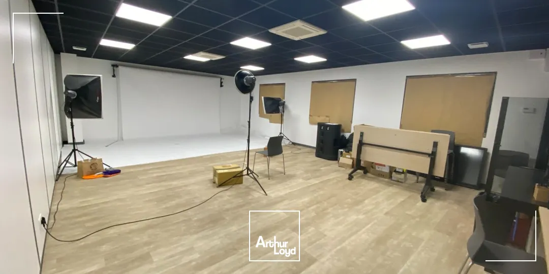 Locaux d'activité & Entrepôts - Location - MIRAMAS - 13140 - 270-1440 - 7789154
