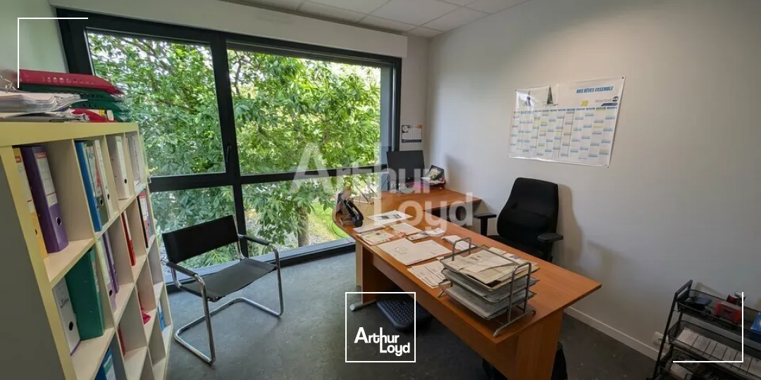 Locaux d'activité & Entrepôts - Location - LA CHAPELLE-DES-FOUGERETZ - 35520 - 345-345 - 7789946