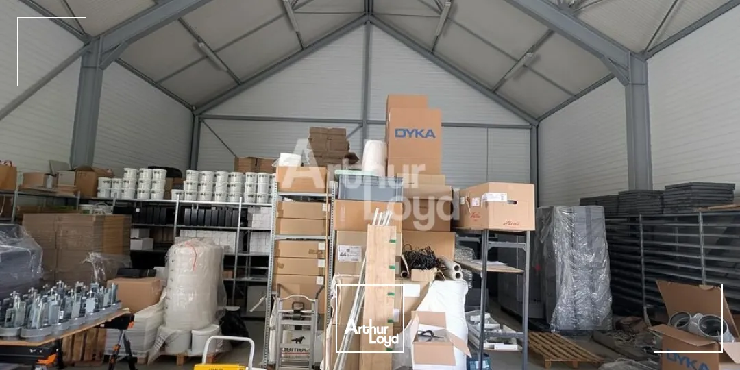 Locaux d'activité & Entrepôts - Location - LA CHAPELLE-DES-FOUGERETZ - 35520 - 345-345 - 7789948