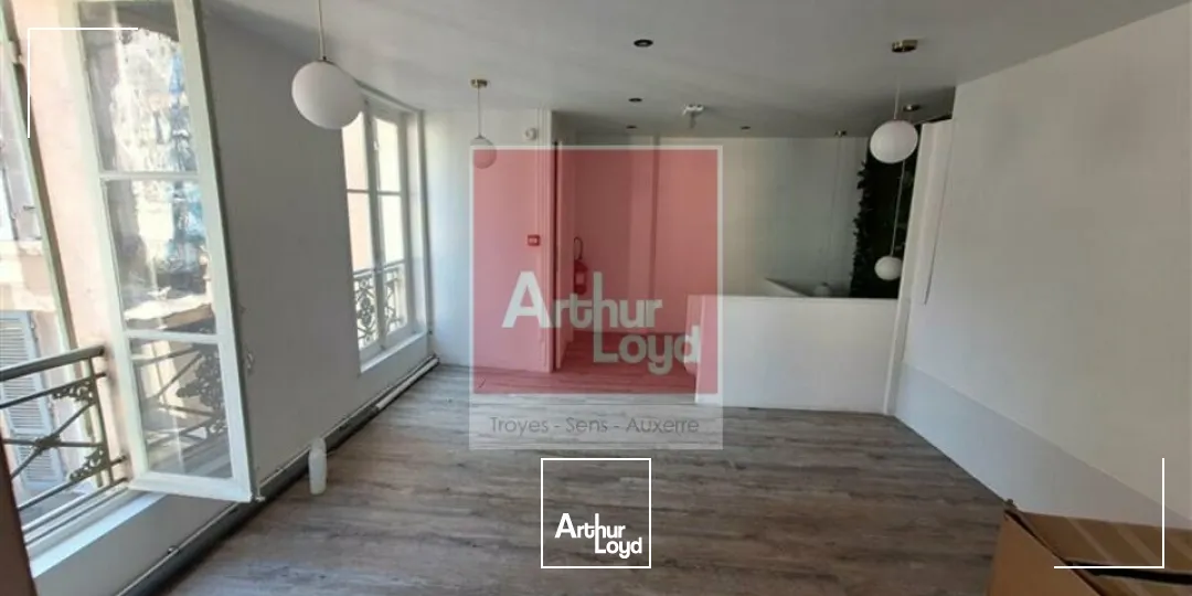 Locaux commerciaux - Vente - AUXERRE - 89000 - 86-86 - 7789990