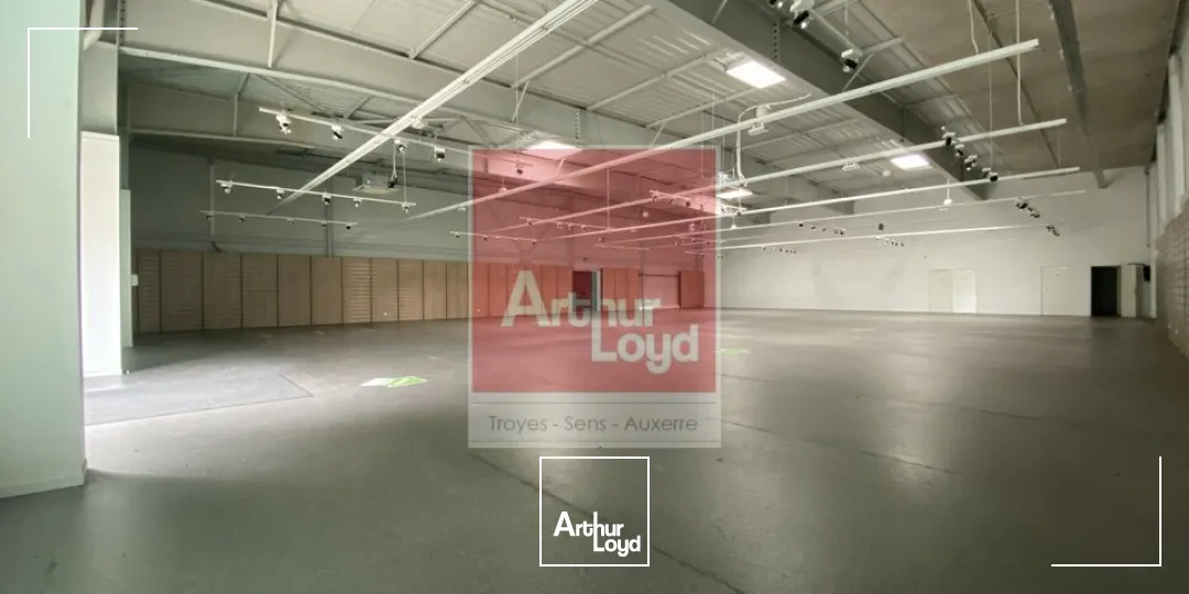 Locaux commerciaux - Location - SENS - 89100 - 740-740 - 7790875