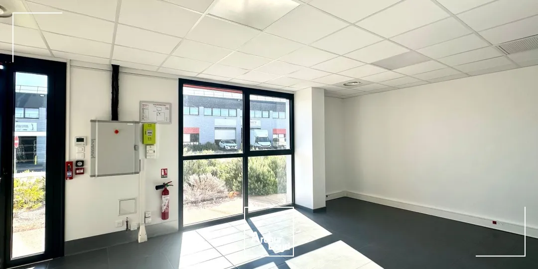 Locaux d'activité & Entrepôts - Location - GIGNAC LA NERTHE - 13180 - 276.92-276.92 - 7790921