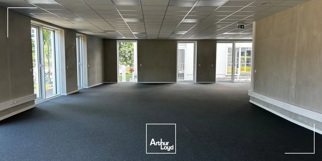 Bureaux - Vente - BRUGES - 33520 - 74.8-4890.88 - 7791124