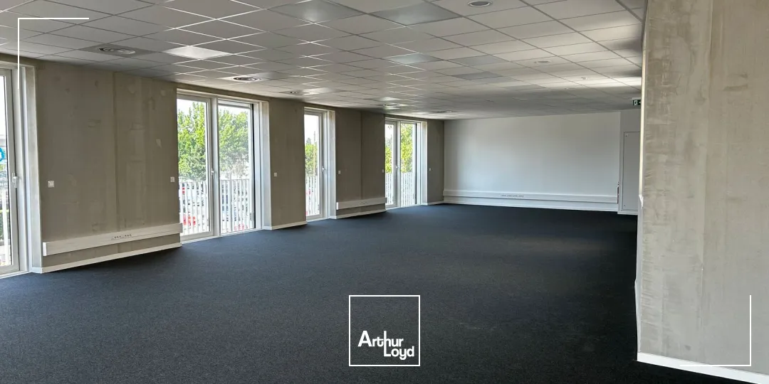 Bureaux - Vente - BRUGES - 33520 - 74.8-4890.88 - 7791122