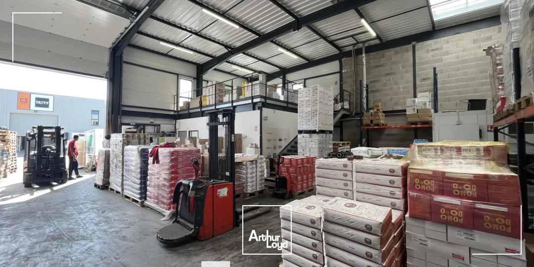 Locaux d'activité & Entrepôts - Location - DECINES CHARPIEU - 69150 - 161-486 - 7791514