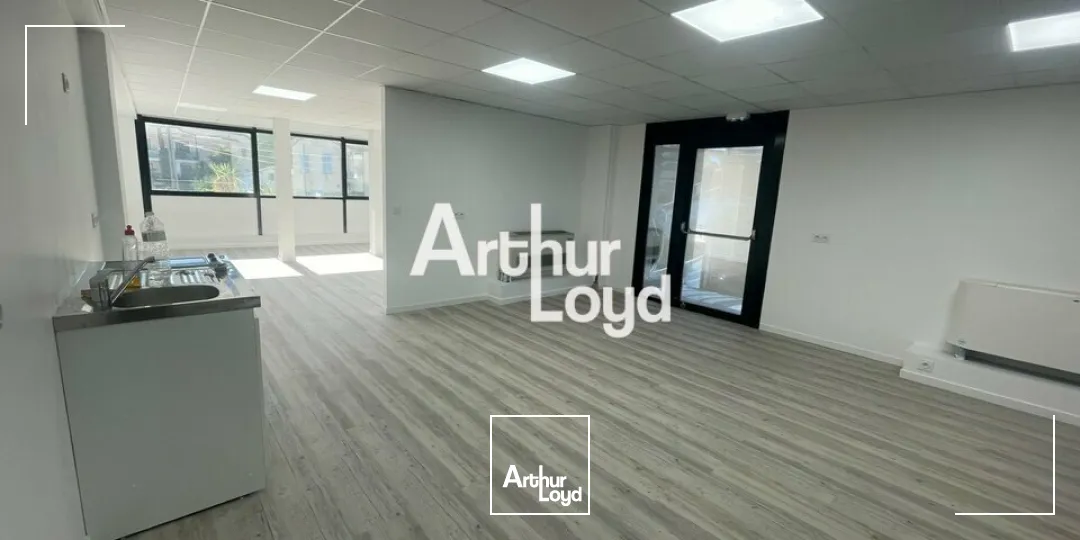 Bureaux - Location - SAINT LAURENT DU VAR - 06700 - 300-300 - 7793382