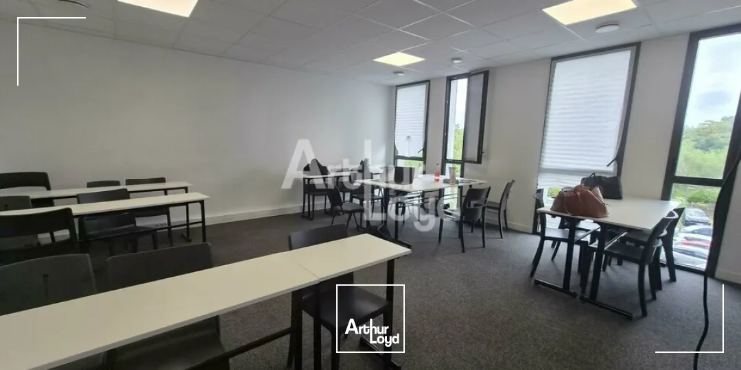 Bureaux - Location - TRÉLAZÉ - 49800 - 241-750 - 7793498
