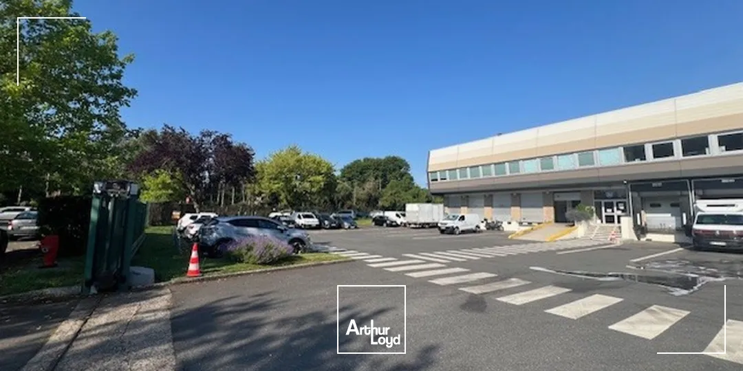 Locaux d'activité & Entrepôts - Location - BUC - 78530 - 180-1395 - 7794895