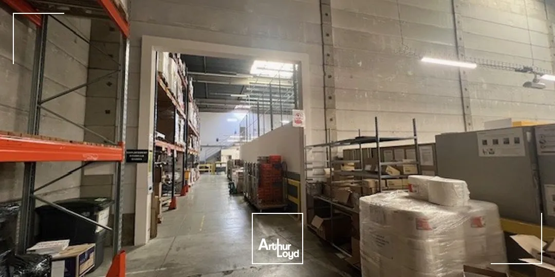 Locaux d'activité & Entrepôts - Location - BUC - 78530 - 180-1395 - 7794900